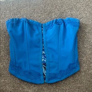 ⭐️YAMIE BUSTIER TOP BLUE PRINCESS POLLY